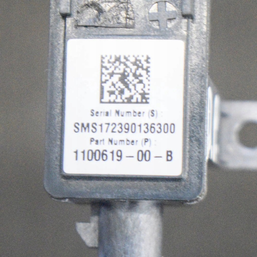 Tesla model 3 2018 права сторона камера на крила бічний Недорого