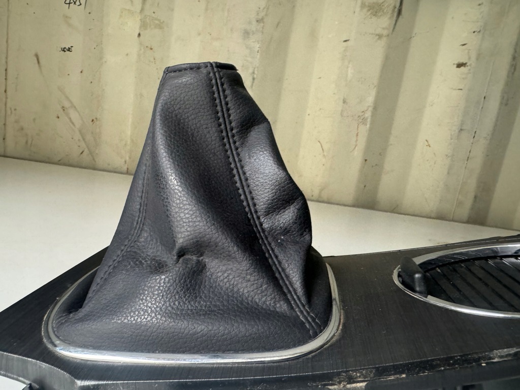 фото №5, Toyota avensis t27 dekor чехол бардачок туннель защита панель europa