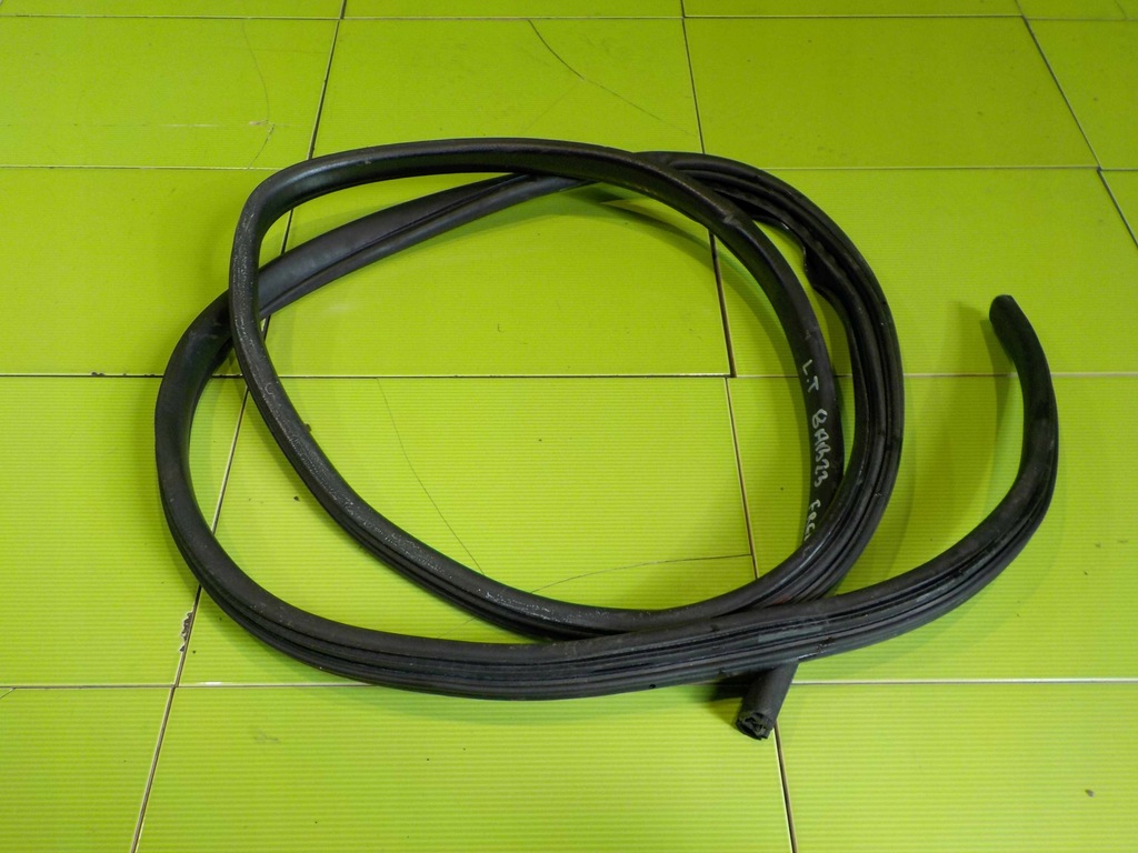 фото №1, Freelander ii 07r прокладка дверь левая задняя