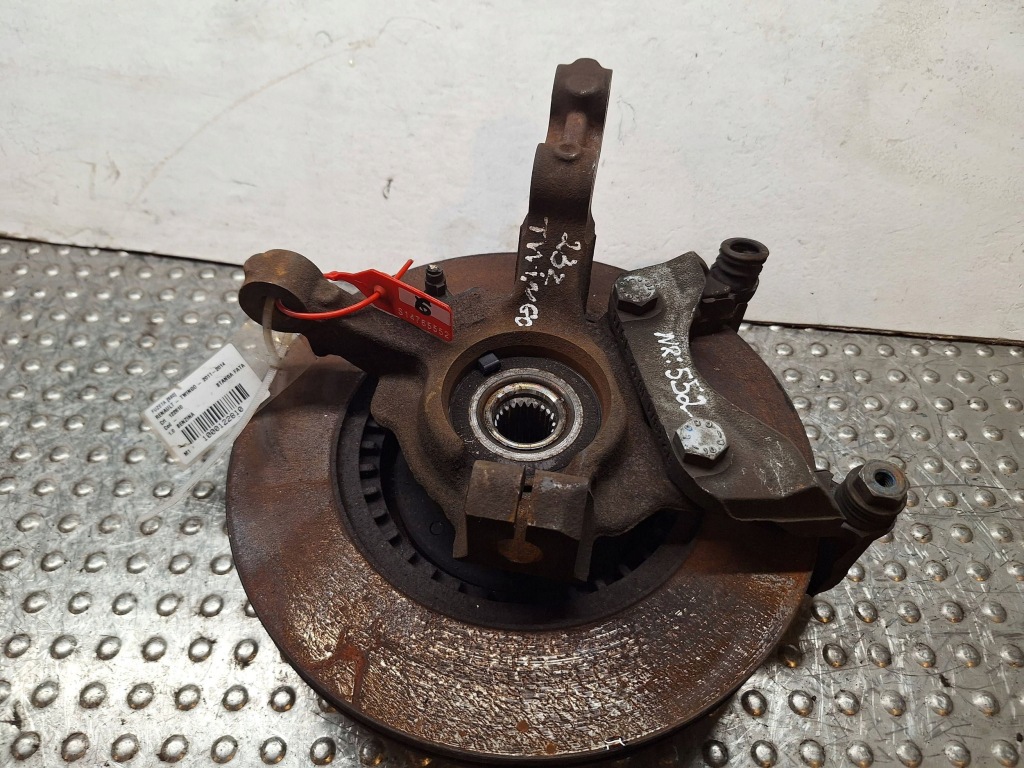 фото №1, Поворотний кулак перед ліва 8200663586 renault twingo ii 1.2 1.6 tce 1.5 dci 07-