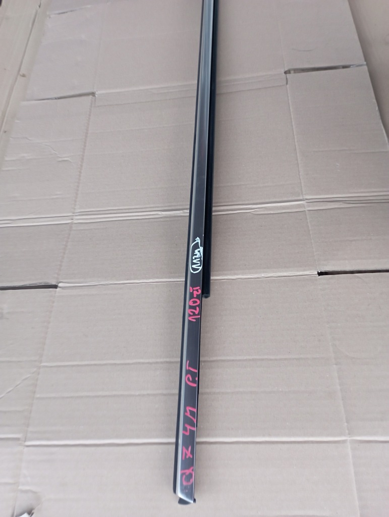 фото №2, Audi q7 4m0 молдинг двері задня права