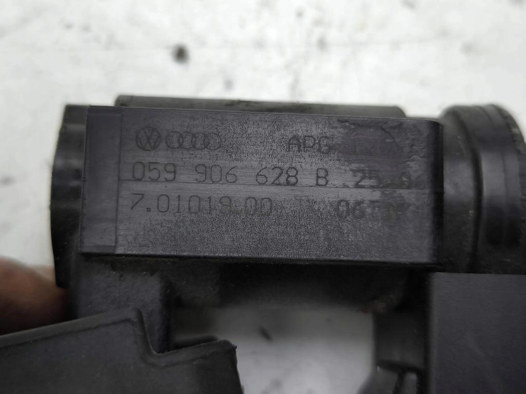 фото №7, Audi q7 4l 2006 клапан давления