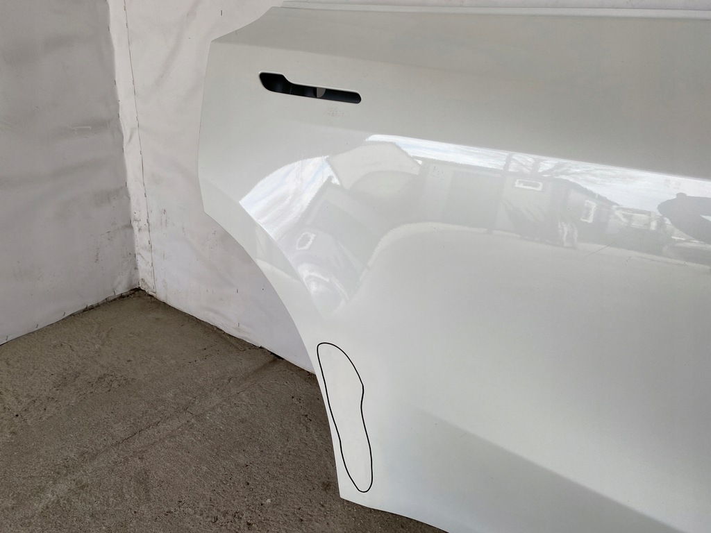 фото №10, Tesla y двері праве задні