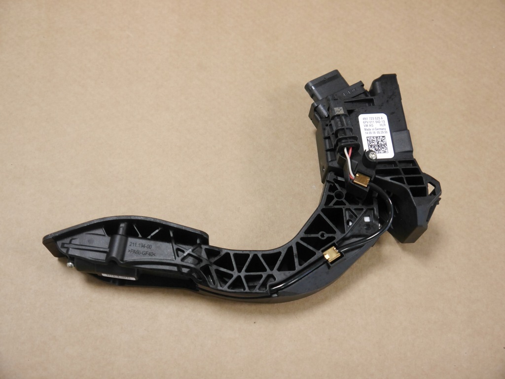 фото №1, Audi a6 a7 педаль газа 4n1723523a