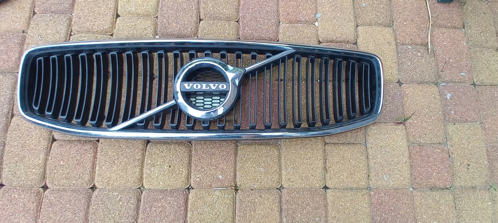 фото №1, Решётка радиатора решётка радиатора volvo xc60 ii камера inscription