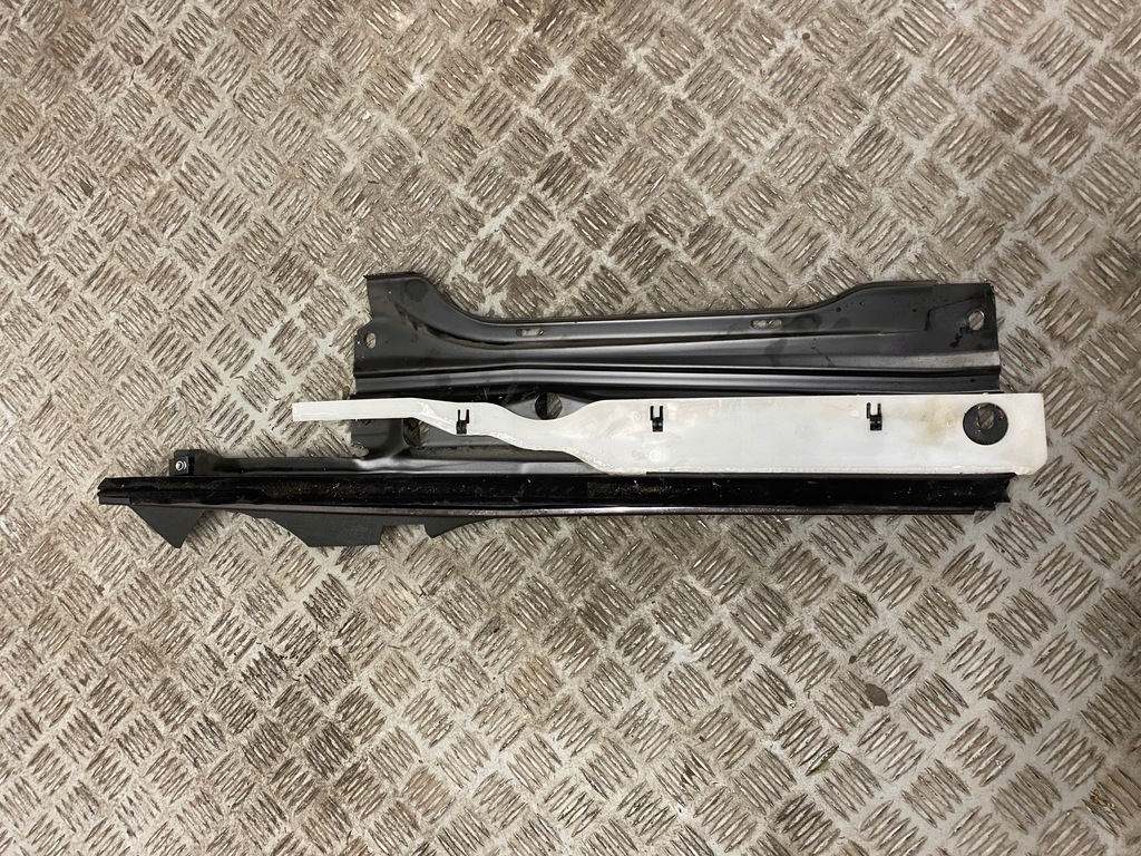 фото №1, Захист кришка bok оббивка права mercedes w124 coupe