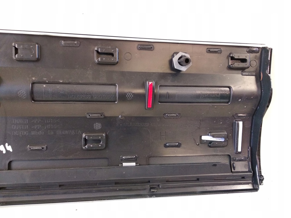 фото №8, Land rover defender молдинг дверь левая задняя 2019-