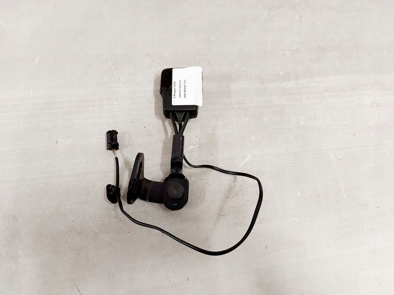 фото №1, Peugeot 5008 1 i клипса замок поперечина безопасности задняя tylneo 9681982580