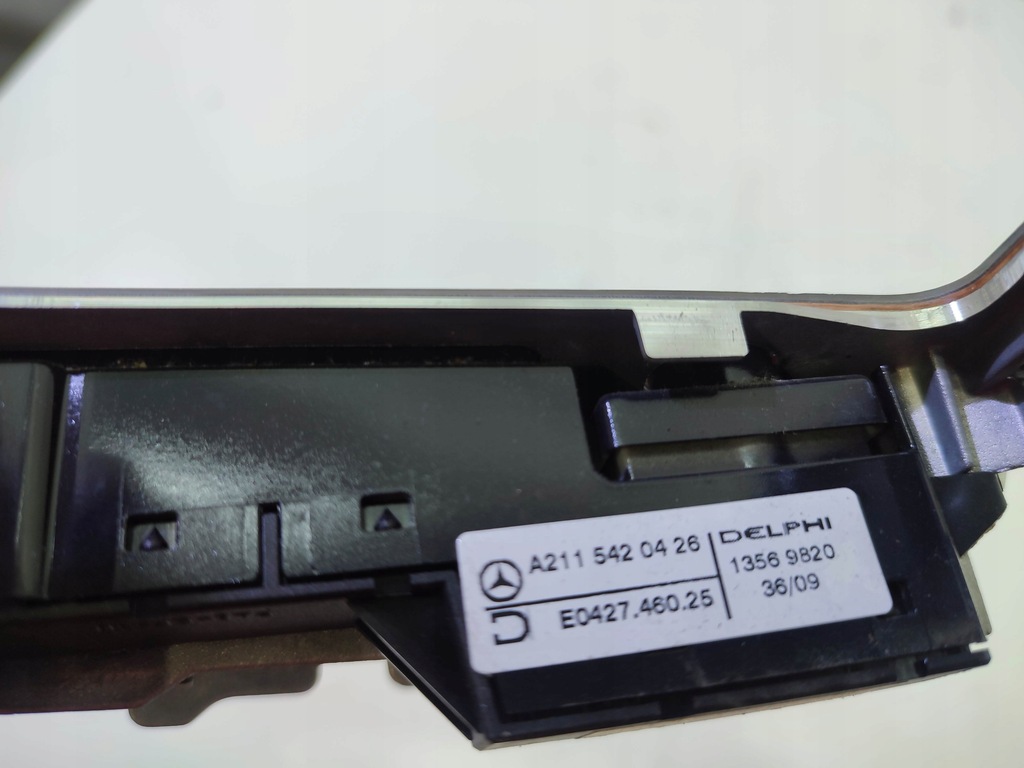 фото №6, Mercedes c219 dekor средний туннель