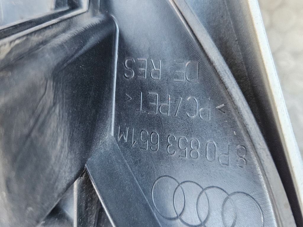 Audi a3 8p0 рестайлинг  бампер перед решётка радиатора решётка левая Недорого