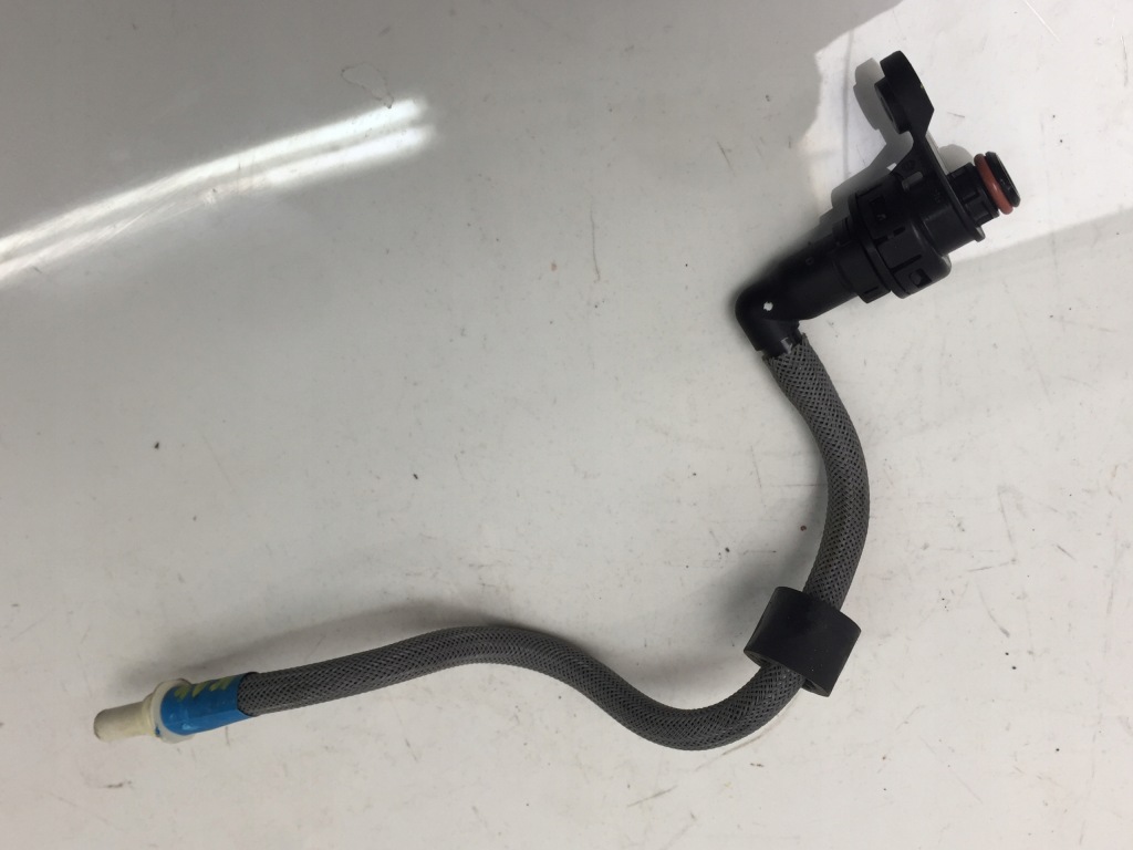 фото №1, Micra k14 1.0 tce пабтрубок  шланг соединитель топлива