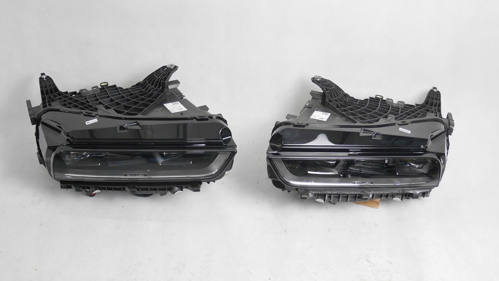 фото №1, Bmw 7 g70 лампа левая правая адаптивный led полный