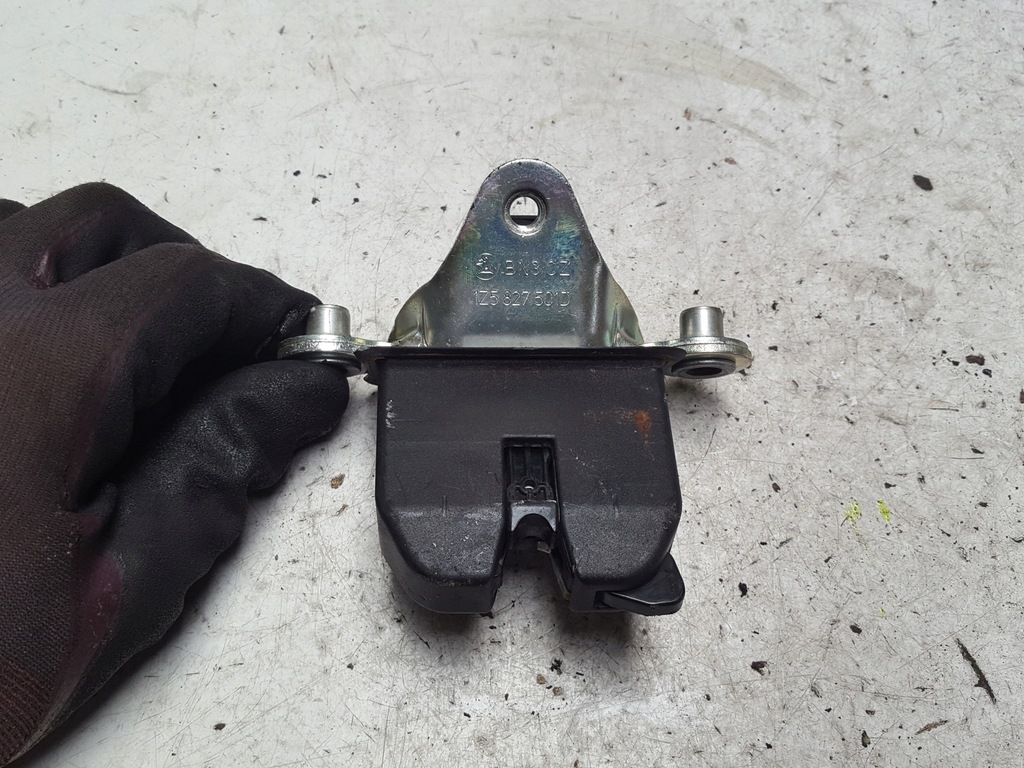 фото №12, Замок крышки багажника skoda octavia ii 1z5827501d