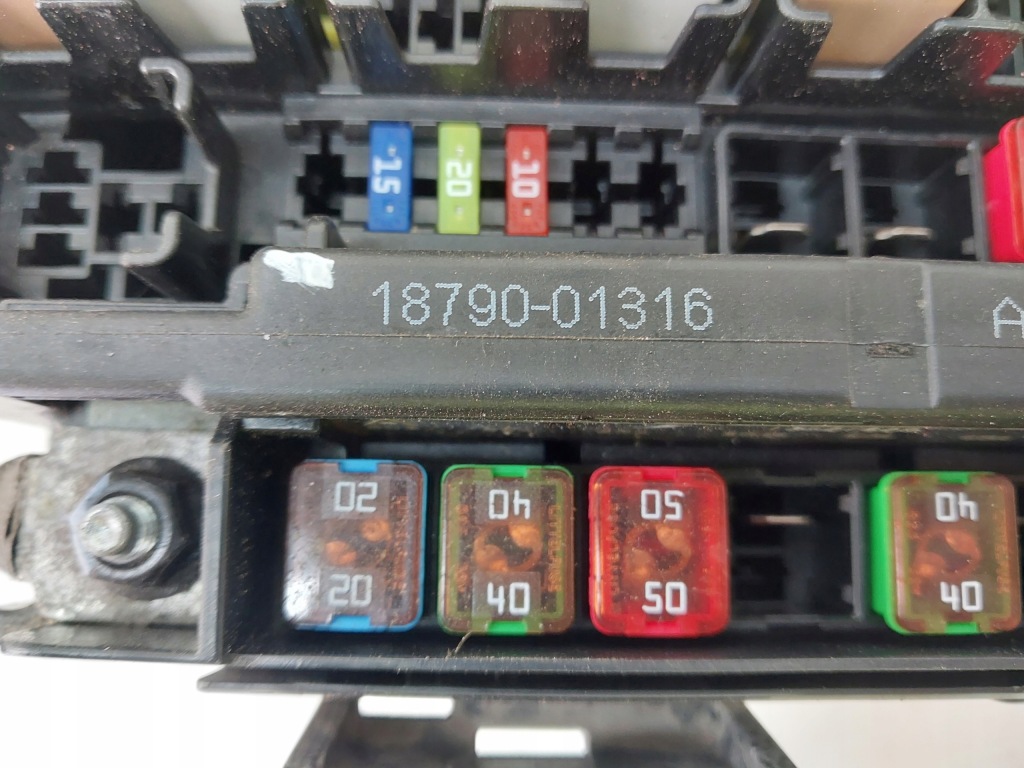 Коробка предохранителей 91951-3x140 91950-3x510 hyundai i30 2 1.6 crdi Цена
