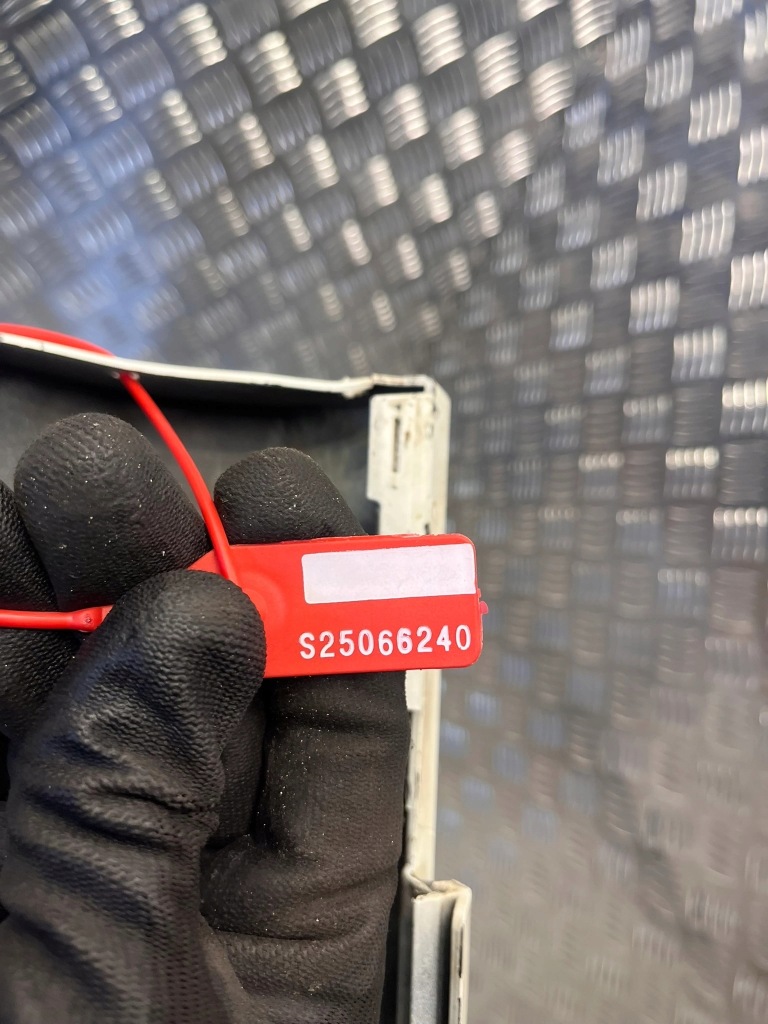 Поріг молдинг поріг права mercedes a-klasa w176 amg a1766980154 Київ