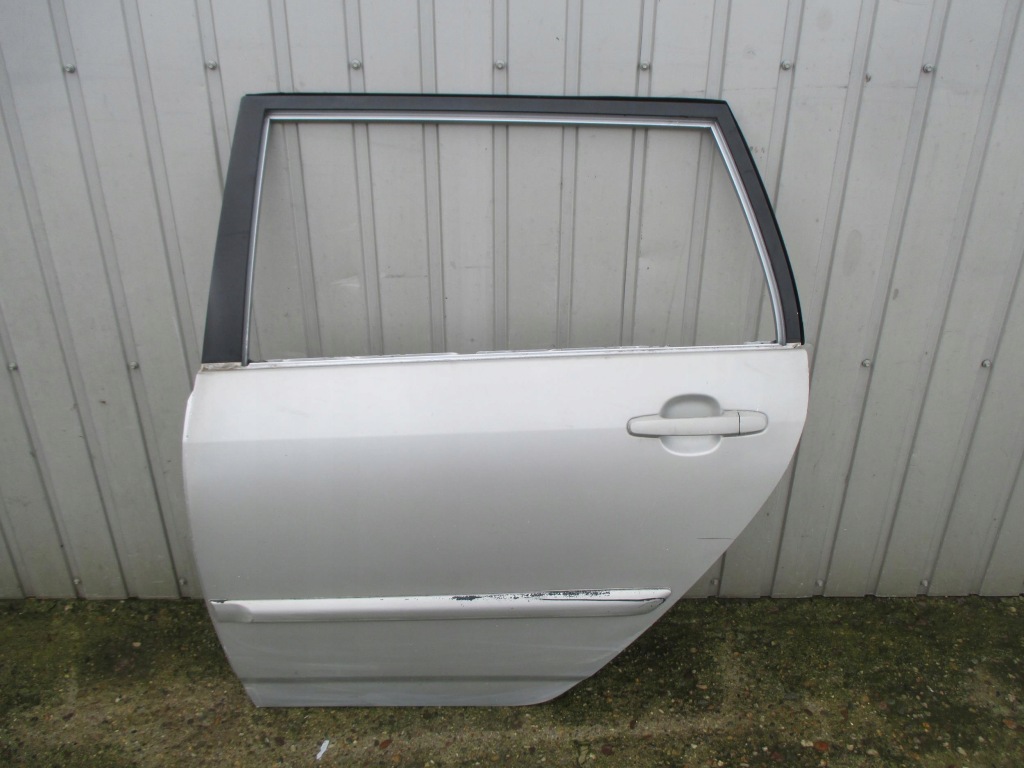 фото №1, Toyota corolla e12 kombi 02-04 дверь левая задние