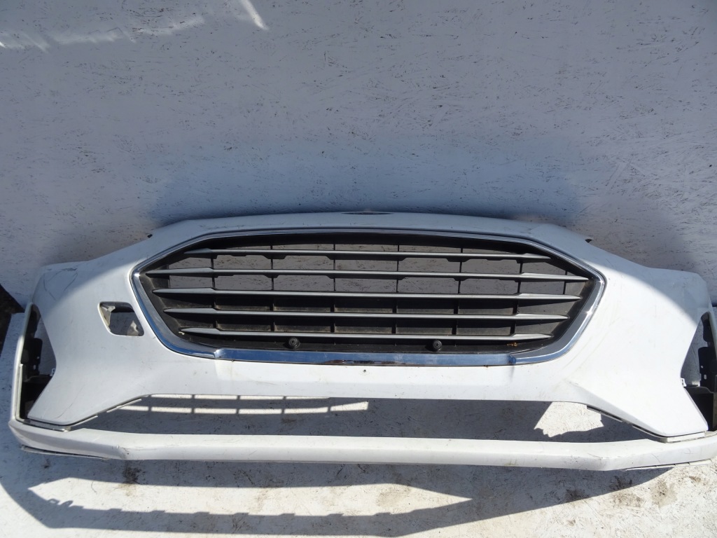Купити Бампер перед ford focus mk4 2018- решітка радіатора