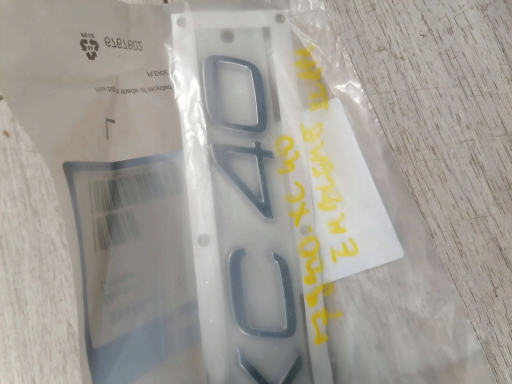 фото №2, 7930. volvo xc40 емблема надпис кришка багажника 31457467