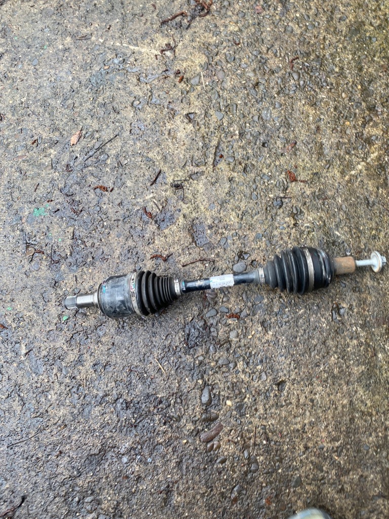 Купить Приводной вал mercedes gls gle167 a1673301601