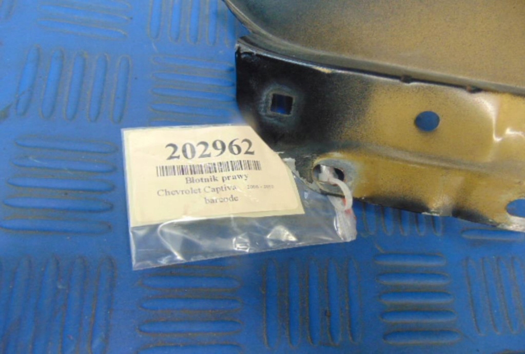 фото №6, Chevrolet captiva 2.4b крила правий стан видимий na фото