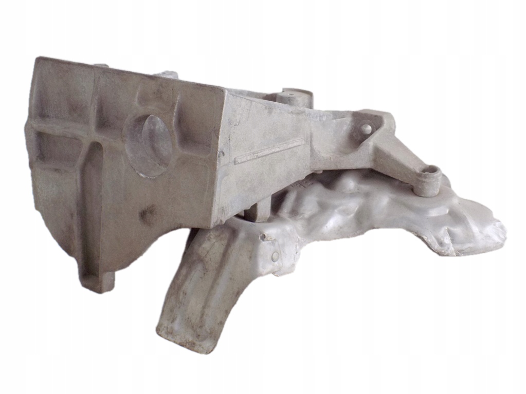 фото №1, Opel vivaro 2.0cdti -- кронштейн кронштейн 8200798760