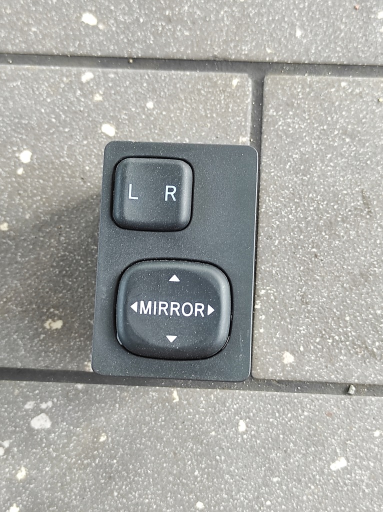 фото №1, Переключатель регулировки зеркал daihatsu trevis 183614