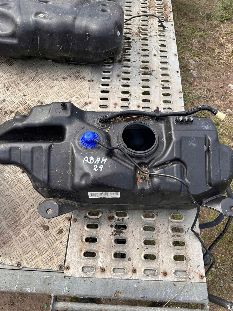 Бак bak топлива opel adam 13356936 в Украине