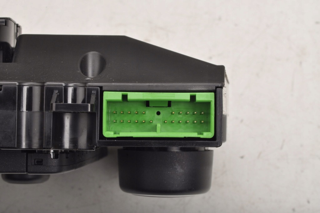 фото №9, Volvo s60 ii v60 панель переключатель кондиционера 31324827 uk