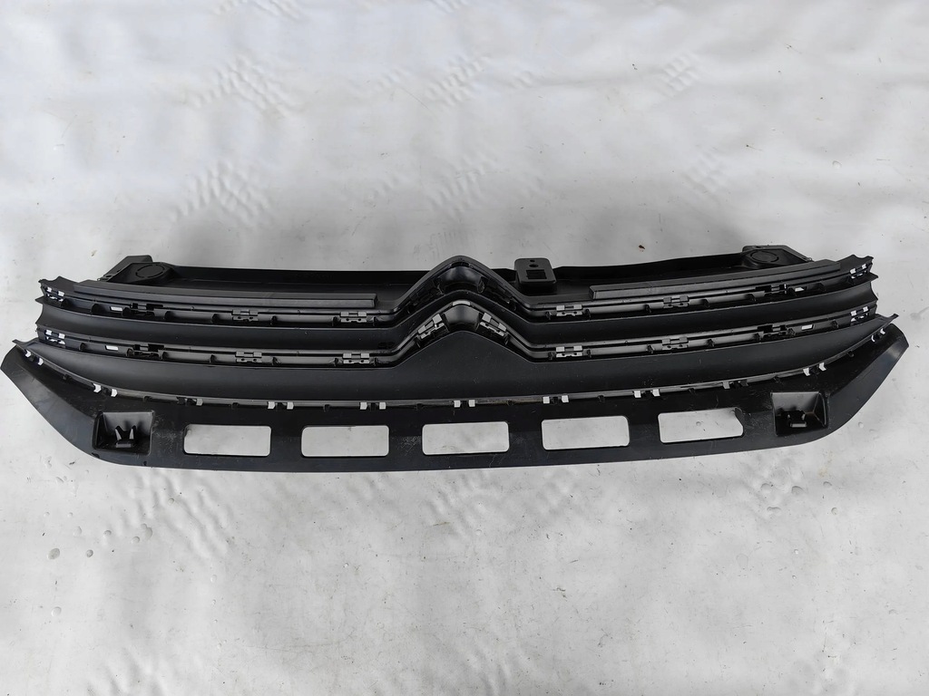 фото №1, Citroen c3 iii- решітка радіатора, решітка радіатора polecam