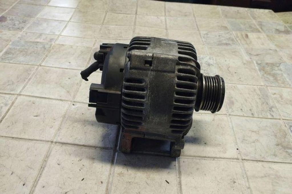 Генератор vw passat variant b6 3c5 2542783d 1.9l дизель 77kw 2007 Зі Шроту