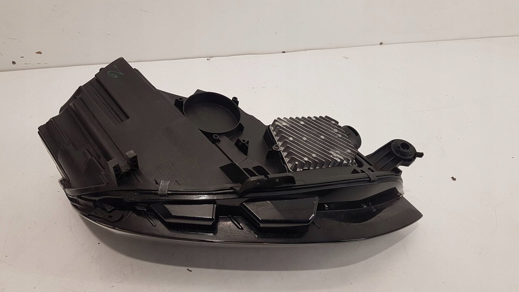 фото №9, Audi a4 s4 b9 8w lift лампа левая перед передняя full led ladna демонтаж