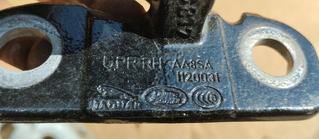 фото №10, Петля петлі двері правий перед range rover velar l560 комплект