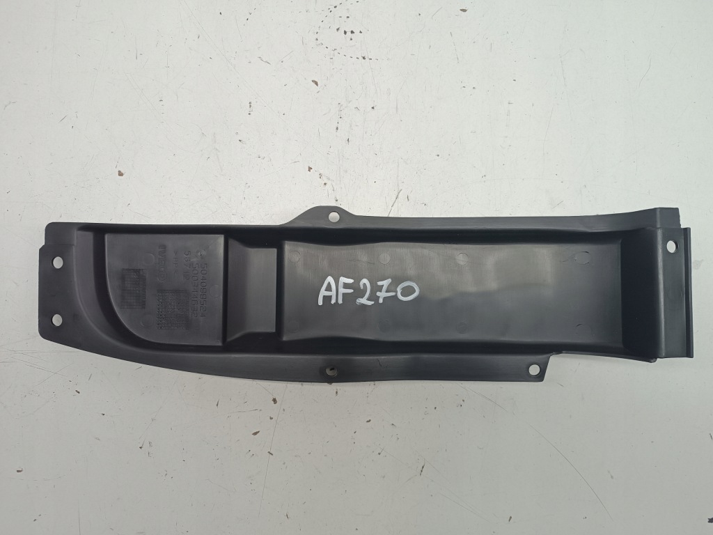 фото №1, Молдинг боковая правая iveco daily 504099524