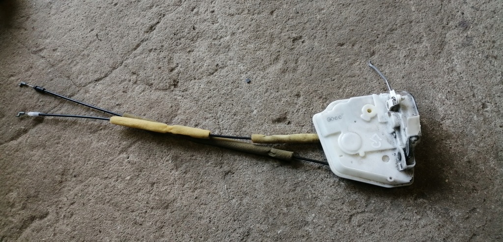 фото №1, Mazda 2 07-14 5d замок двері лівий перед 7 pin