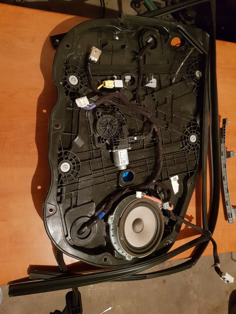 фото №9, Kia niro i стекло левый перед задняя механизм стекло моторчик молдинг