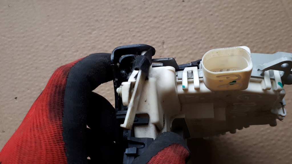 фото №6, S4 b8 a4 замок дверь левый перед 6pin a5 q5 a6