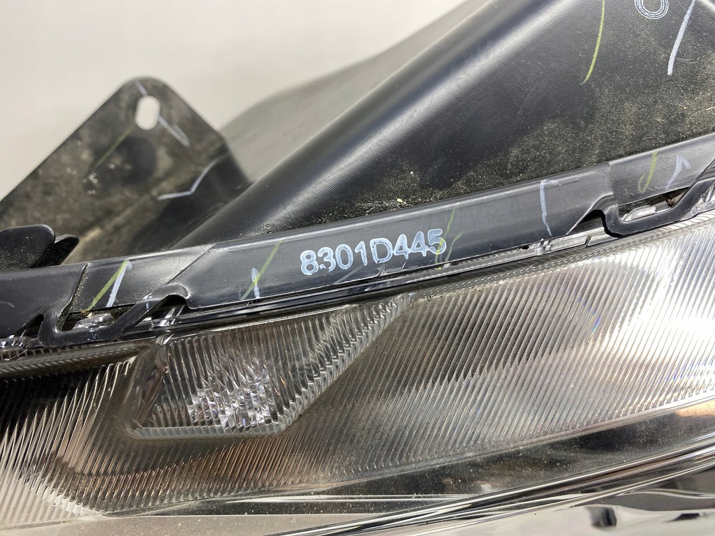 фото №7, Mitsubishi space star ii lift лампа ліва лівий перед передня 8301d445