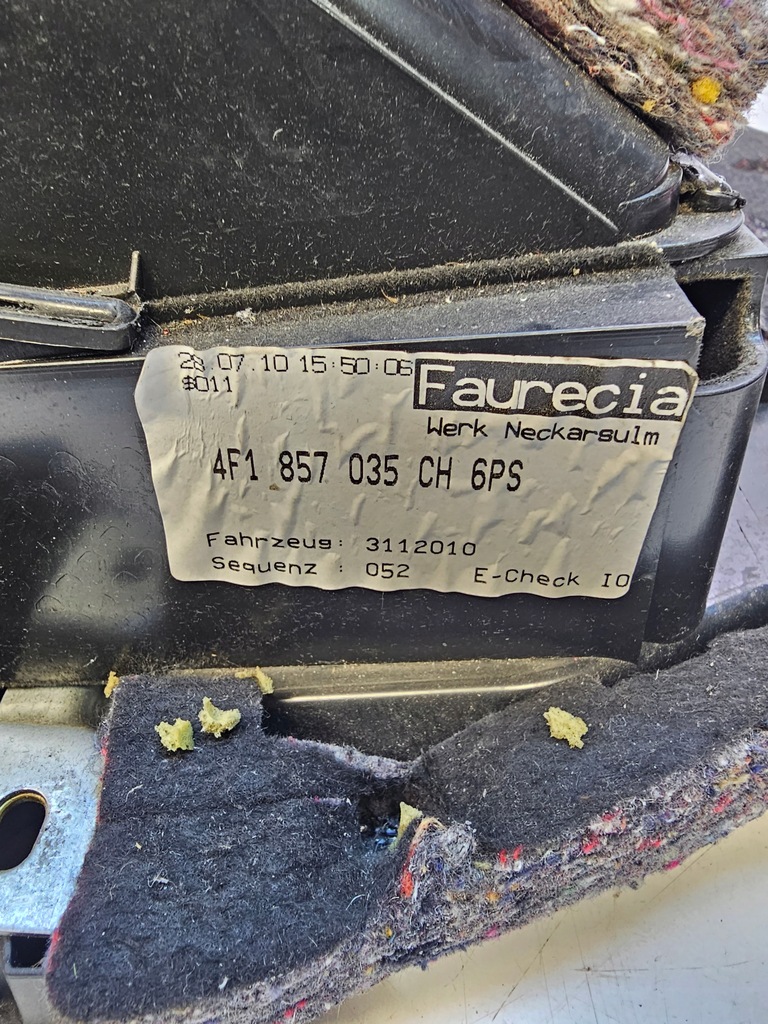 фото №7, Бардачок пасажира audi a6 c6 4f1857035ch 6ps