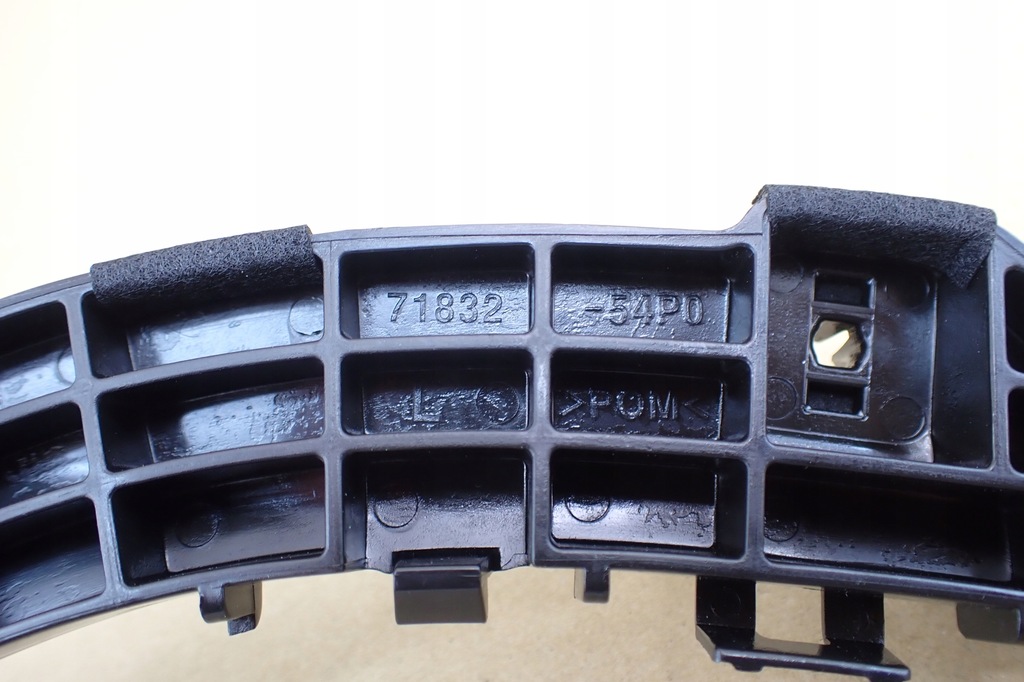 фото №15, Suzuki vitara ii 15- напрямна кронштейн лівий