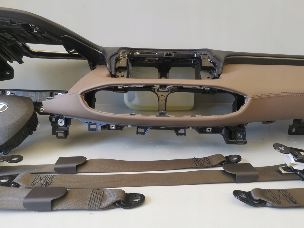 фото №13, Hyundai santa fe iv lift коричневий консоль подушки безпеки ремені панель приладів