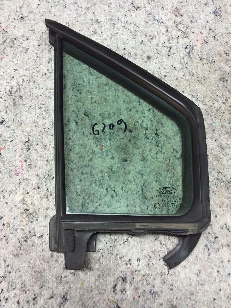 фото №1, Ford tourneo courier 14- стекло кузовная правая