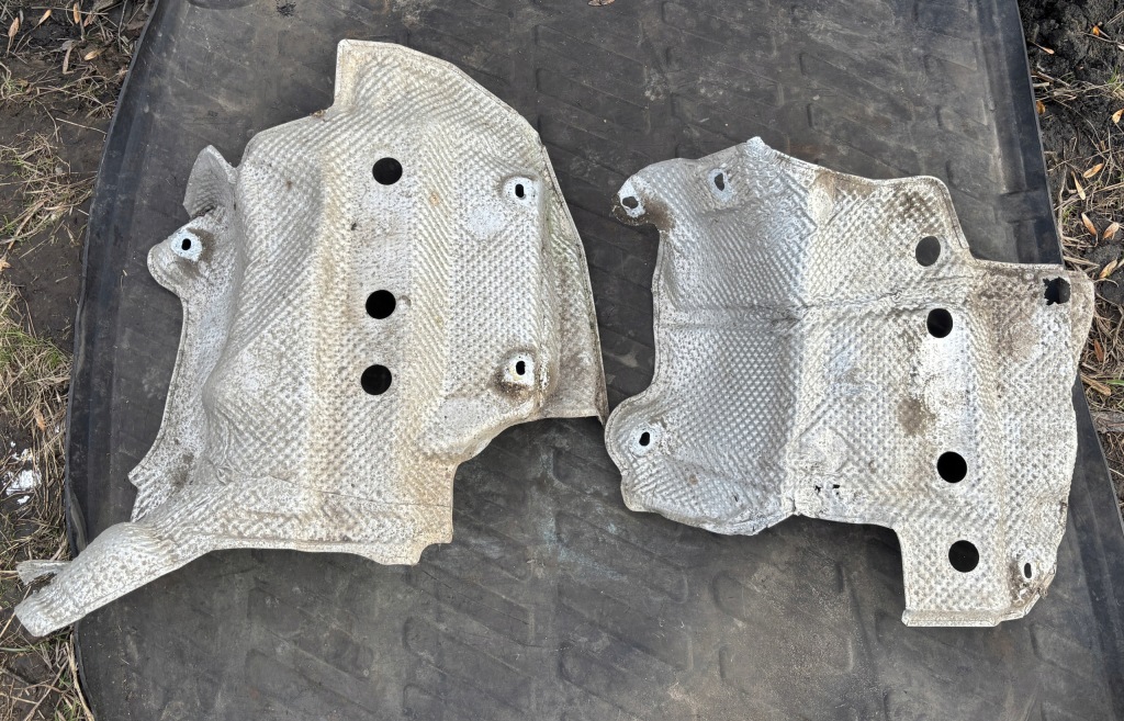 Купити Накладка захист теплові вихлоп права ліва a4 s4 b6 b7 кабріолет