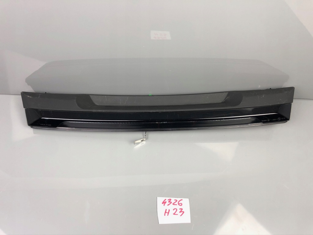 фото №2, Третий свет стоп volvo v60 ii 31468198