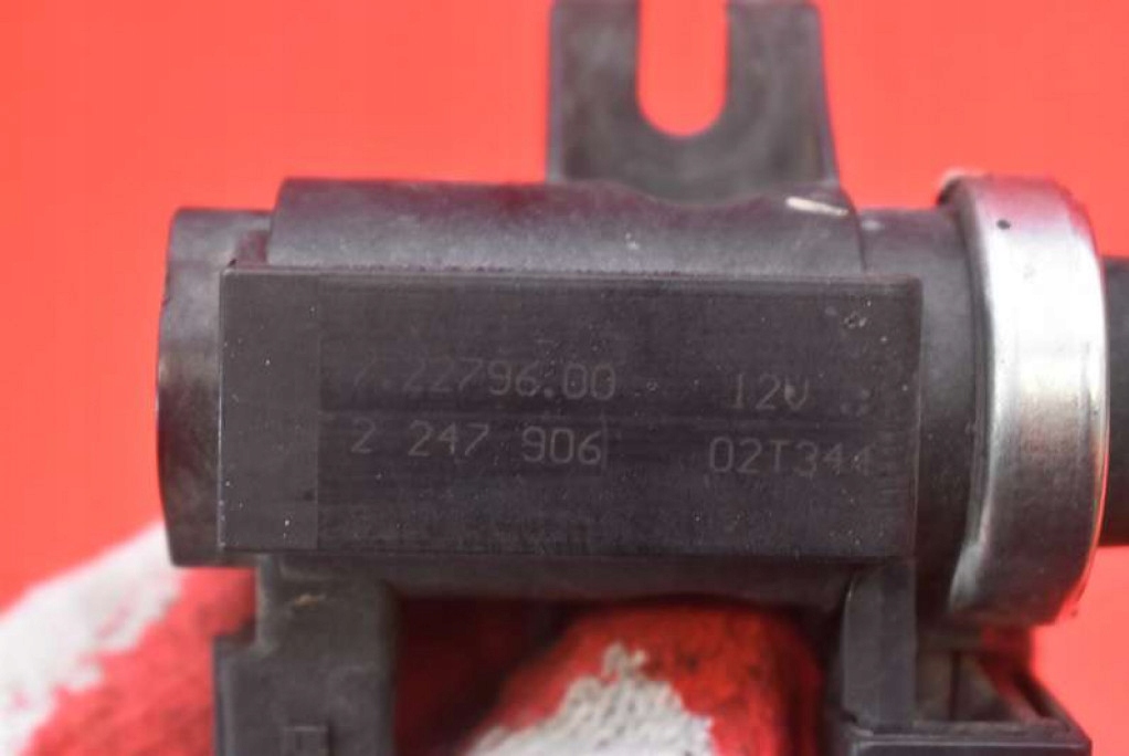 фото №8, Клапан вакуумa 2247906 bmw e46 2.0 d 150 km 01-06