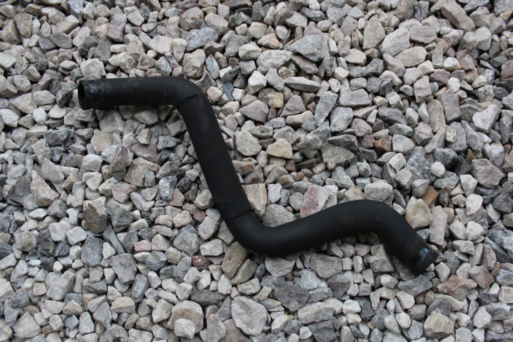 фото №1, Volvo v50 s40 04-.. шланг wody радиатора 2.4 b