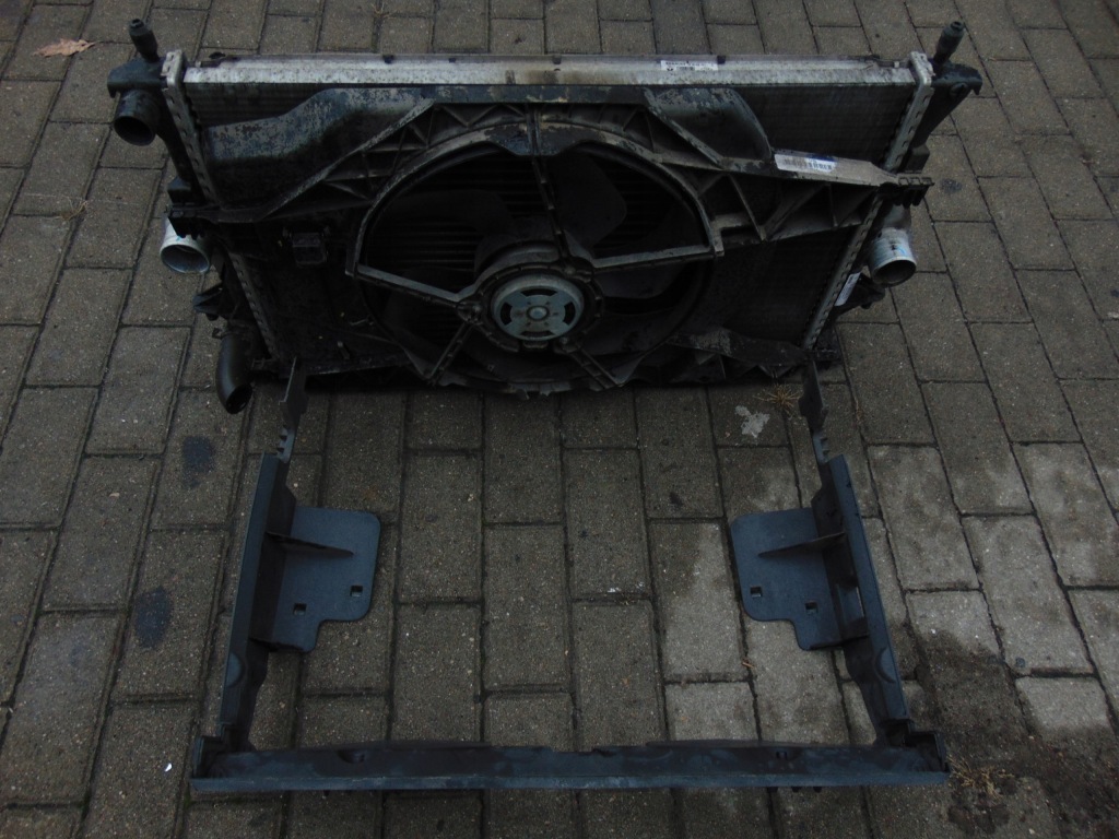 Купить Радиатор воды кондиционера вентилятор комплект  renault laguna 2 2 рестайлинг  2.0t европа