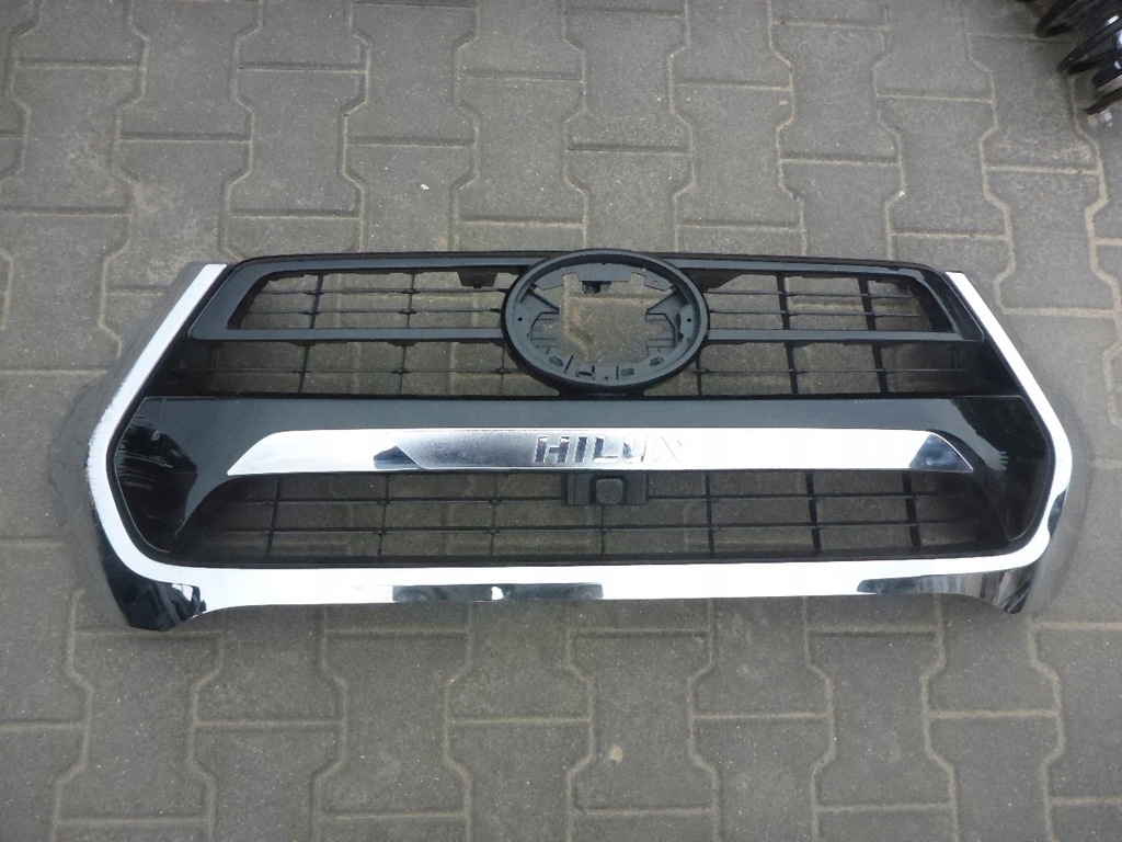 фото №1, Toyota hilux 2021- решётка радиатора перед решётка радиатора решётка радиатора оригинал