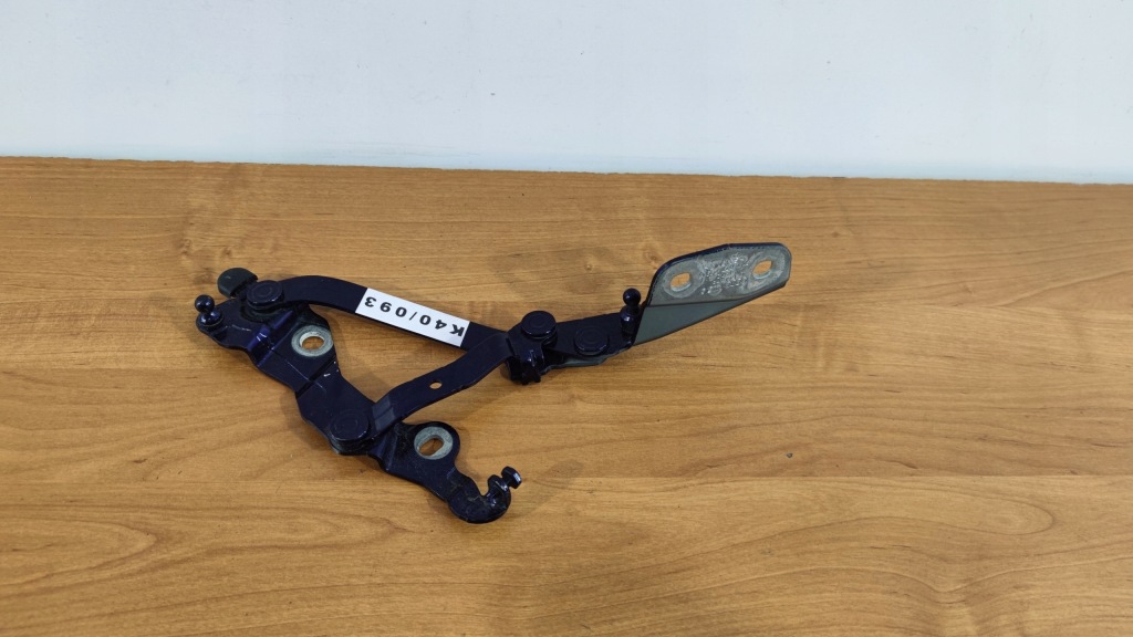 фото №1, Audi a3 8v cabrio лівий петля кришки задня оригінал