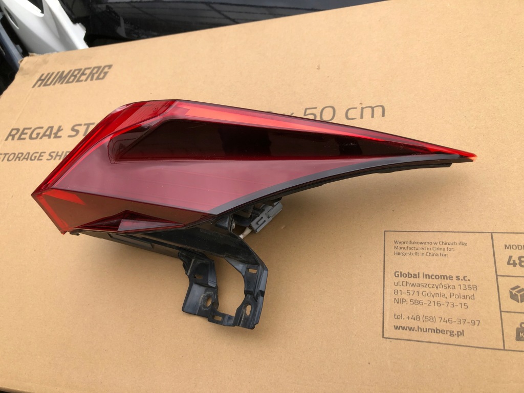 Lexus ux 18- лампа задня ліва led europa в Україні