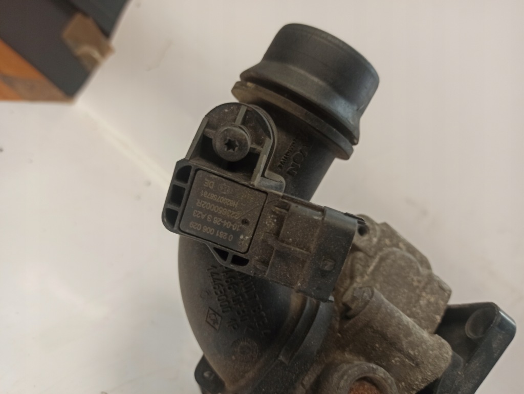 фото №8, Renault scenic iii 3 1.4 tce труба воздухозаборник воздуха h8200860017